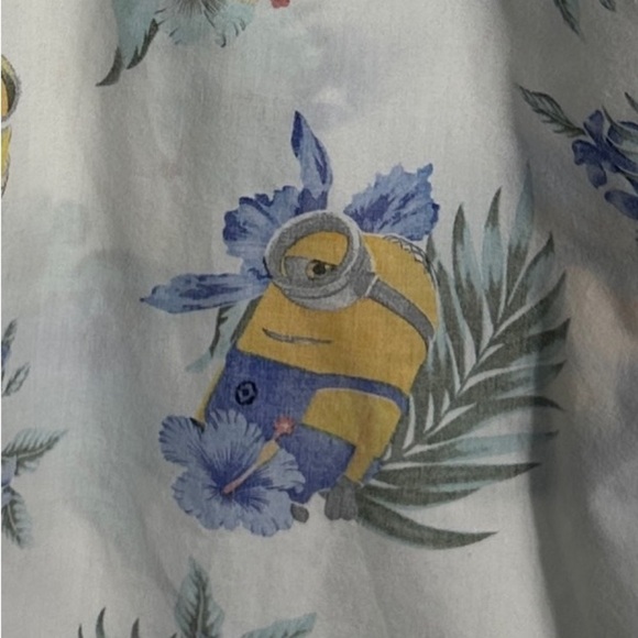 Despicable Me Minions Hawaiian button down shirt, size M (38-40) - Picture 5 of 10